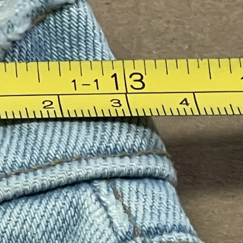 Abercrombie & Fitch Women's 27 Ultra High Rise 90's Relaxed Straight‎ Leg Denim